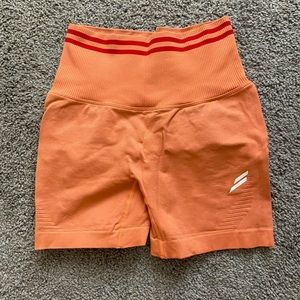 Scrunch Seamless DOYOUEVEN Shorts